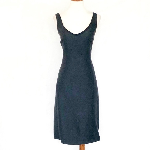 Tahari Dresses & Skirts - Tahari Black Raw Silk Deep V-Neck Dress